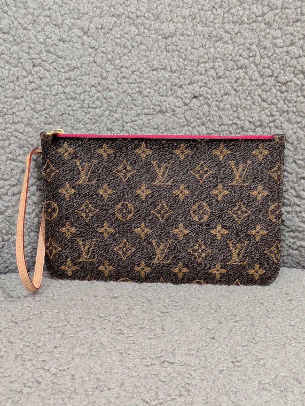 Louis Vuitton Neverfull MM Wristlet